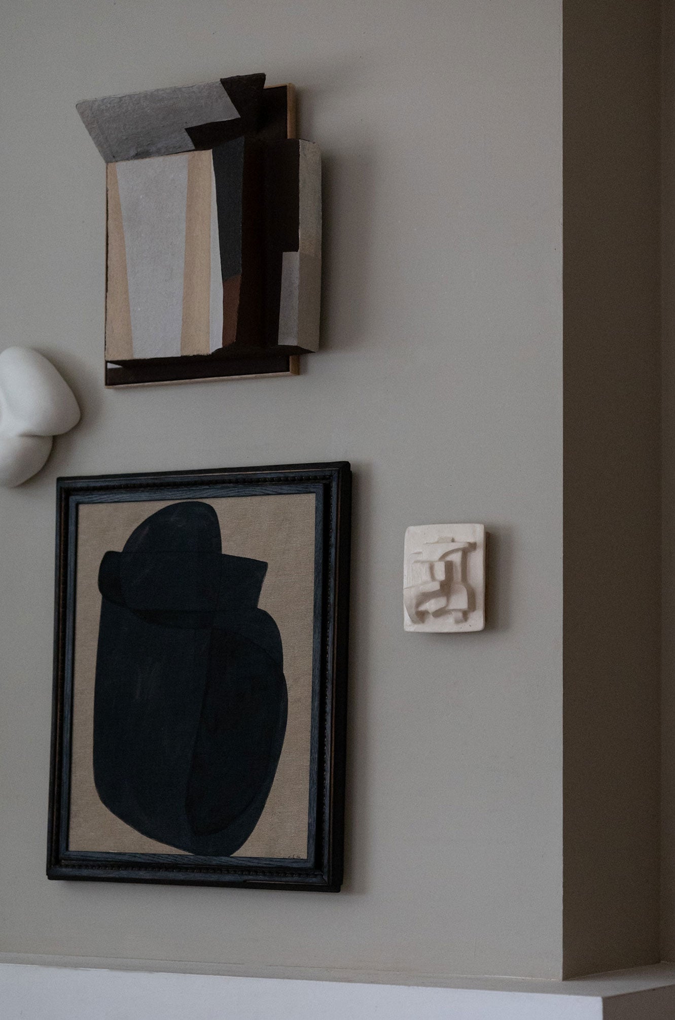 Atmospheric contruction matt white