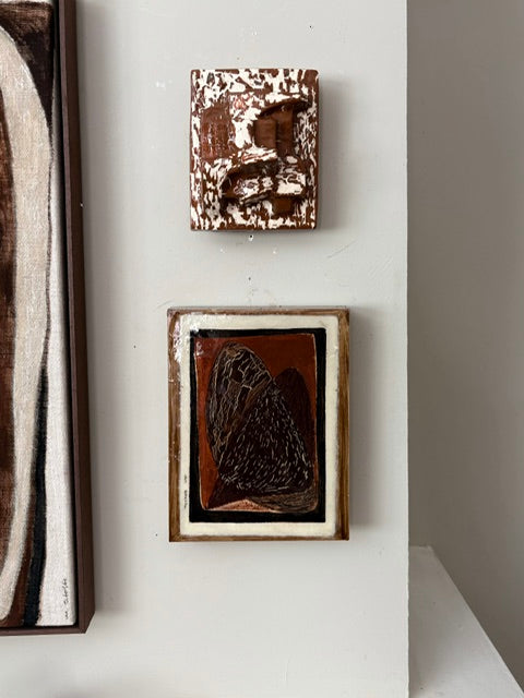 Atmospheric structured carved caramel
